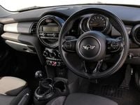 Used Mini Cooper Chili 136 HP (100 kW) 2017 White Hatchback