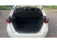 Used Honda Jazz Hybrid 109 HP (80 kW) 2023 White Hatchback