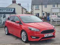 Used Ford Focus Zetec 125 HP (91 kW) 2015 Red Hatchback