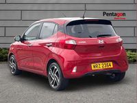 Używany Hyundai i10 Premium 77 KM (56 kW) 2024 Czerwony Hatchback