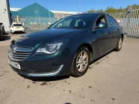 Used Vauxhall Insignia Design Edition 163 HP (119 kW) 2014 Green Hatchback