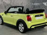 Used Mini Cooper Classic 134 HP (98 kW) 2022 Yellow Hatchback
