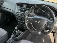 Used Hyundai i20 SE 84 HP (61 kW) 2016 Blue Hatchback