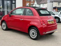 Begagnad Fiat 500 Lounge 69 HK (50 kW) 2017 Röd Cab