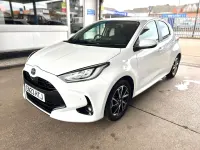Used Toyota Yaris Hybrid Design 2023 White Hatchback