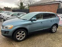 Usado Volvo XC60 SE Lux 175 HP (128 kW) 2009 Azul SUV