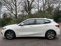 Używany BMW 118 2022 Biały Hatchback