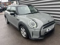 Usado Mini Cooper Classic 2021 Gris Utilitario