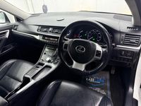 Usado Lexus CT200h 2011 Blanco Utilitario