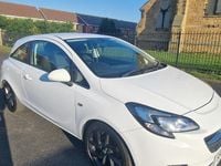 Used Vauxhall Corsa Design Edition 70 HP (51 kW) 2015 White Hatchback