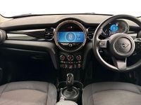 Usado Mini Cooper Classic 134 CV (98 kW) 2023 Blanco Utilitario