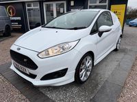 Used Ford Fiesta Sport 94 HP (69 kW) 2016 White Van