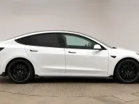 Used Tesla Model 3 Long Range AWD 77 kW (106 HP) 2022 White Sedan