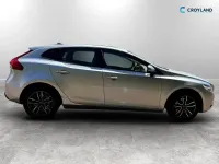 Used Volvo V40 Momentum 122 HP (89 kW) 2017 Silver Hatchback