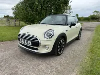 Usado Mini Cooper Exclusive 2019 Blanco Utilitario