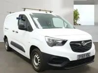 Used Vauxhall Combo Edition 100 HP (73 kW) 2019 White MPV