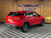 Used Nissan Qashqai Acenta Premium 158 HP (116 kW) 2022 Red SUV