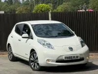 Used Nissan Leaf Tekna 80 kW (109 HP) 2017 White Hatchback