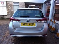 used Toyota Auris Hybrid 