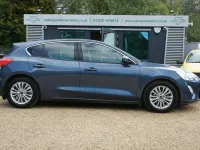 Używany Ford Focus Titanium 125 KM (91 kW) 2019 Niebieski Hatchback
