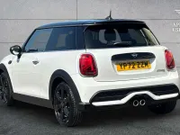 Used Mini Cooper S Classic 176 HP (129 kW) 2022 White Hatchback