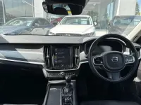 Used Volvo V90 Momentum 187 HP (137 kW) 2018 Grey Estate