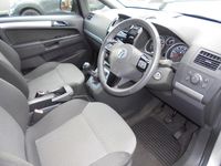 Used Vauxhall Zafira 120 HP (88 kW) 2014 Silver MPV