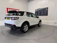 Used Land Rover Discovery Sport SE 150 HP (110 kW) 2017 White SUV