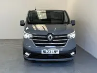 Używany Renault Trafic 130 KM (95 kW) 2023 Szary