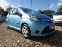 Used Toyota Aygo 68 HP (50 kW) 2014 Blue Hatchback