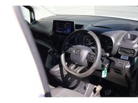 Used Toyota Proace 120 HP (88 kW) 2023 White MPV