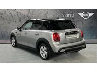 Usado Mini Cooper Classic 136 HP (100 kW) 2022 Prateado Citadino
