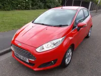 Used Ford Fiesta Zetec 95 HP (69 kW) 2014 Red Hatchback
