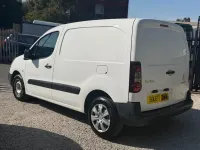 Used Citroën Berlingo 75 HP (55 kW) 2017 White MPV