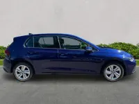 Used VW Golf VIII Life 150 HP (110 kW) 2022 Blue Hatchback