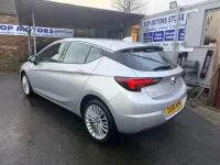 Used Vauxhall Astra Elite 150 HP (110 kW) 2016 Silver Hatchback