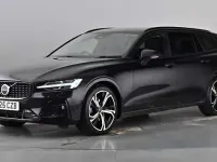 Usado Volvo V60 Plus 197 HP (144 kW) 2025 Preto Carrinha
