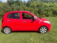 Used Hyundai i10 Classic 86 HP (63 kW) 2011 Red Hatchback