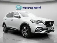 Begagnad MG HS 2023 Silver SUV