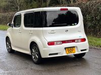 Used Nissan Cube 2015 White Hatchback
