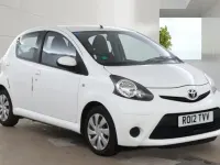 Used Toyota Aygo 67 HP (49 kW) 2012 White Hatchback