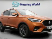Usado MG ZS Exclusive 111 HP (81 kW) 2023 Laranja SUV
