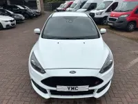 Used Ford Focus ST 250 HP (183 kW) 2015 White Hatchback