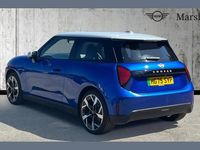 Begagnad Mini Cooper Exclusive 135 kW (184 HK) 2026 Blå Halvkombi