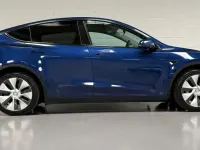 Used Tesla Model Y Long Range AWD 378 kW (514 HP) 2022 Blue SUV
