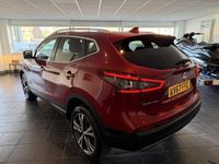 Used Nissan Qashqai N-Connecta 2017 Red SUV