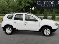 Used Dacia Duster Ambiance 110 HP (80 kW) 2016 White SUV
