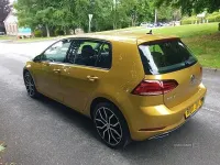 Used VW Golf VII SE 115 HP (84 kW) 2017 Yellow Hatchback