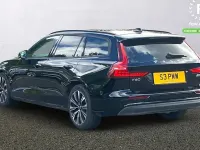 Używany Volvo V60 Core 163 KM (119 kW) 2022 Czarny Kombi