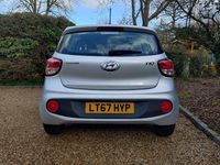 Used Hyundai i10 SE 83 HP (61 kW) 2017 Silver Hatchback